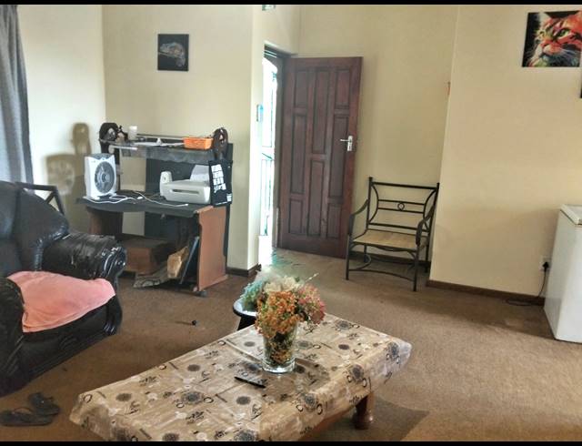 3 BEDROOM HOUSE FOR SALE IN BERKSHIRE DOWNS